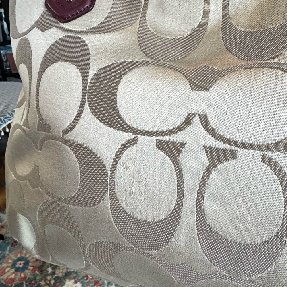 Coach Tan Shoulder Bag with Signature Design - Never Used - Picture 5 of 15